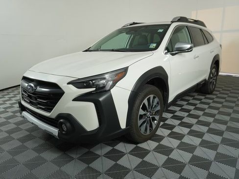 Certified 2023 Subaru Outback Touring XT image 3