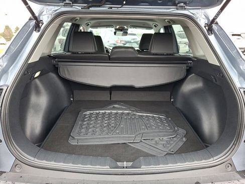 Used 2024 Toyota Corolla Cross XLE image 28