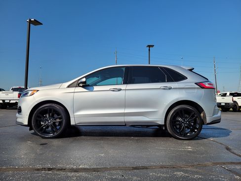 Used 2019 Ford Edge ST w/ Equipment Group 401A AWD/4WD image 7
