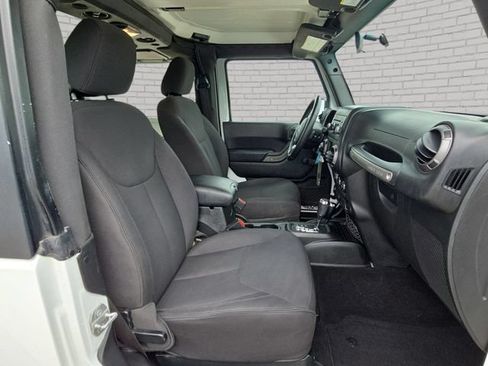 Used 2018 Jeep Wrangler Sport AWD/4WD image 11