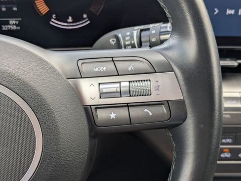 Certified 2025 Hyundai Kona SEL AWD/4WD image 20