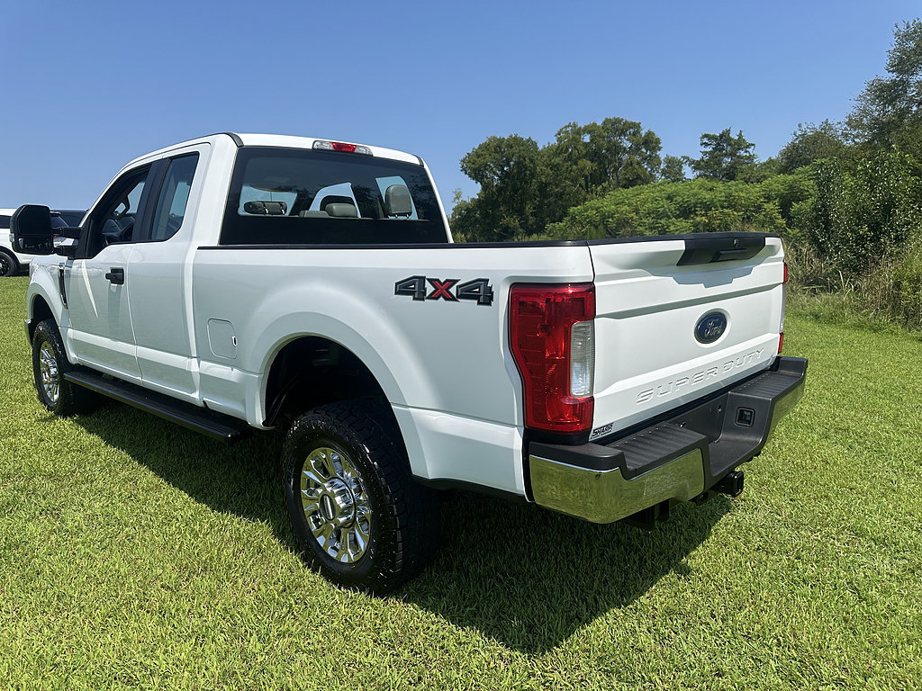 Used 2018 Ford F250 XL w/ Power Equipment Group AWD/4WD image 6