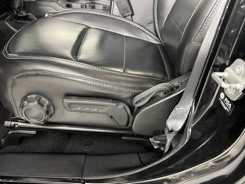 Certified 2022 Jeep Gladiator Overland w/ Popular Equipment Package image 23