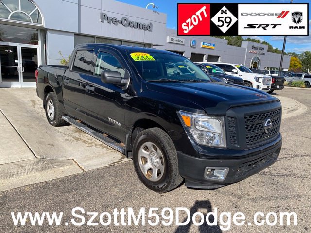 Used 2018 Nissan Titan SV AWD/4WD image 1