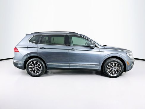 Used 2020 Volkswagen Tiguan SE w/ Panoramic Sunroof Package FWD image 10