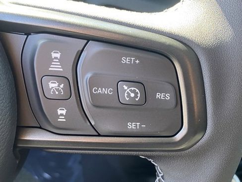 New 2025 Jeep Gladiator Willys image 17