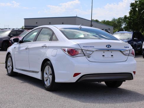 Used 2014 Hyundai Sonata Hybrid FWD image 11