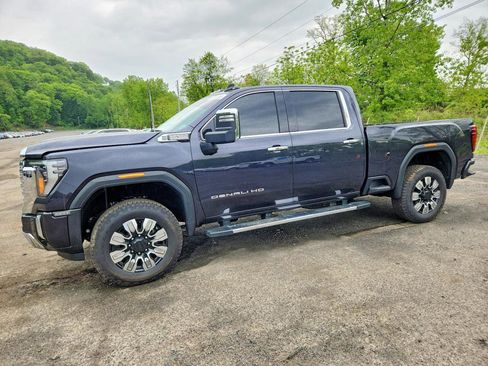 Used 2025 GMC Sierra 2500 Denali w/ Denali Reserve Package AWD/4WD image 2