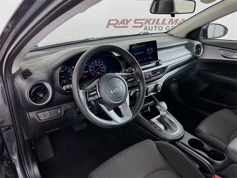 Used 2023 Kia Forte LXS w/ LXS Technology Package image 30