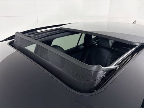 New 2026 Volkswagen Tiguan SE R-Line image 22