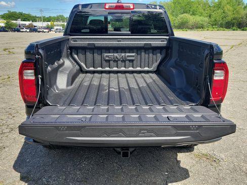 New 2026 GMC Canyon Denali w/ LPO, Denali Black Edition AWD/4WD image 16