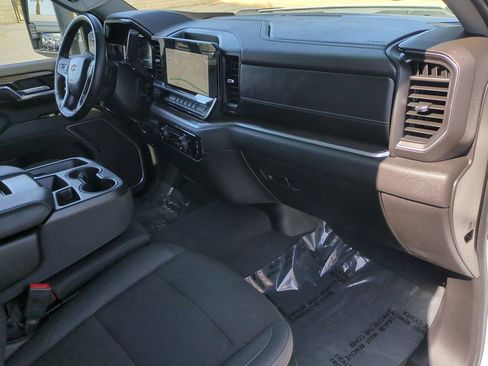 Used 2025 Chevrolet Silverado 2500 LT w/ Convenience Package AWD/4WD image 36