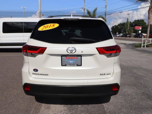 Used 2018 Toyota Highlander XLE AWD/4WD image 10