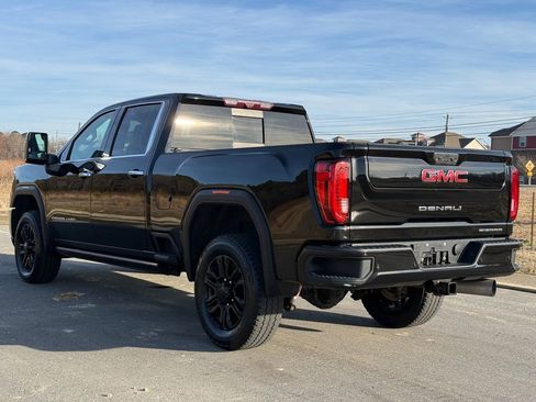 Used 2021 GMC Sierra 2500 Denali w/ Denali Black Diamond Edition image 6
