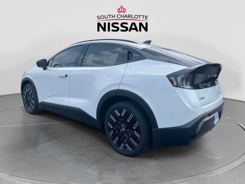 New 2026 Nissan Leaf Platinum+ w/ Cargo Package (Platinum+) FWD image 4
