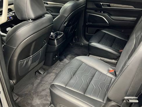 Used 2022 Kia Telluride SX w/ SX Prestige Package AWD/4WD image 13