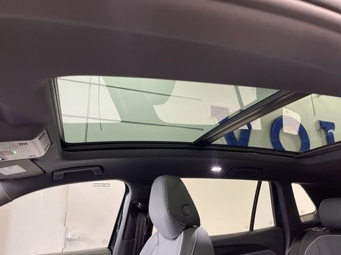 New 2026 Volkswagen Tiguan SEL R-Line AWD/4WD image 25