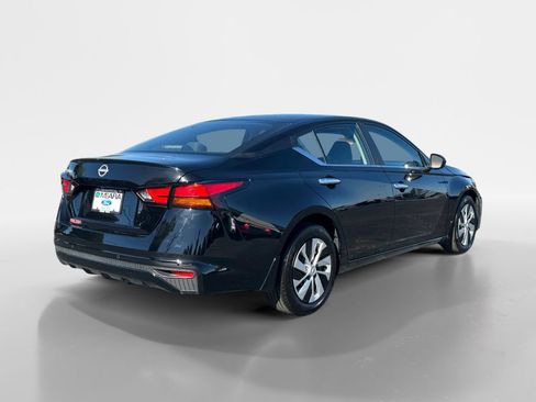 Used 2024 Nissan Altima 2.5 S image 5