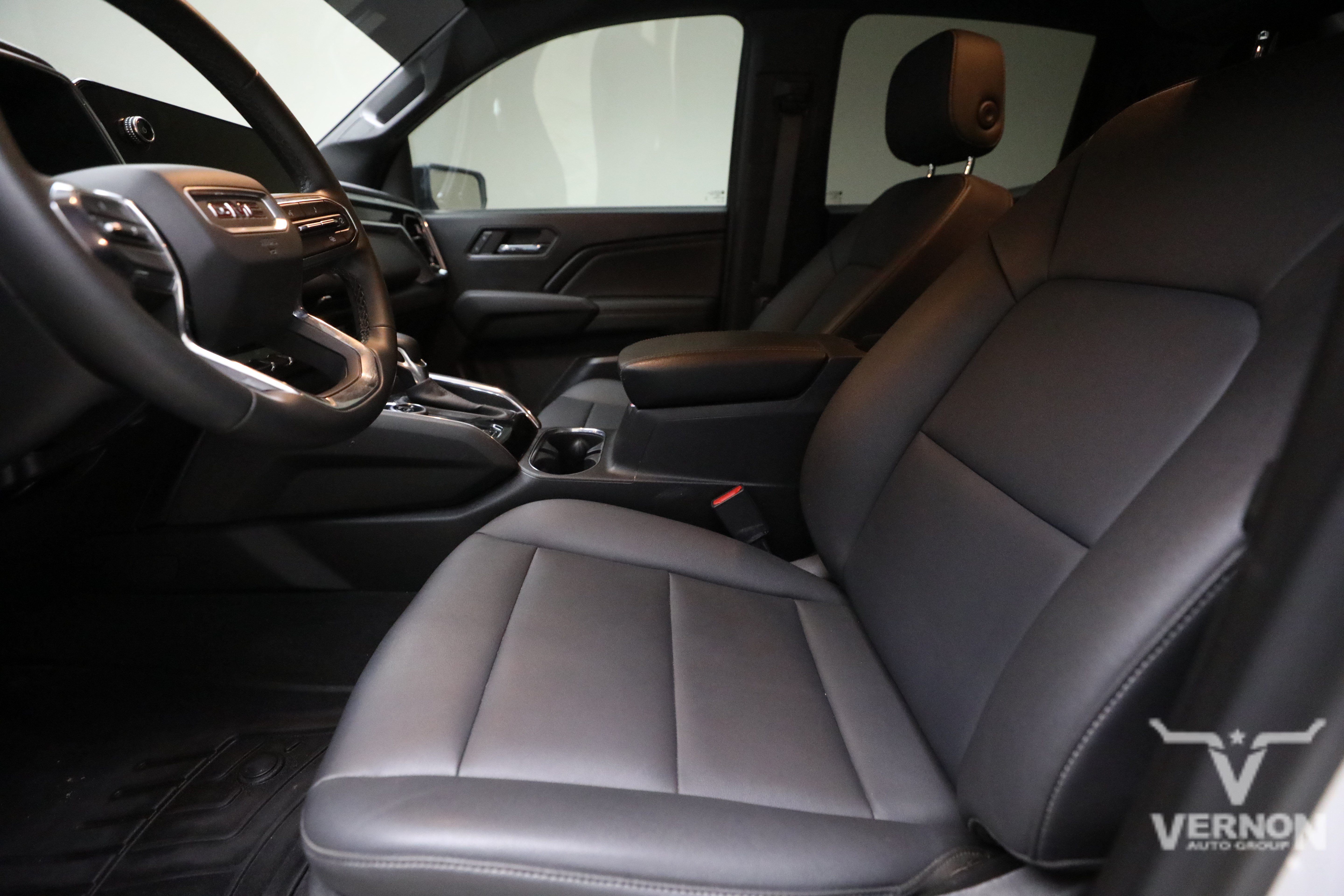 Used 2024 GMC Canyon Elevation w/ Elevation Premium Package AWD/4WD image 10