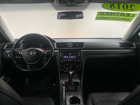 Used 2018 Volkswagen Passat 2.0T SE image 24