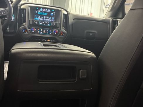 Used 2017 Chevrolet Silverado 1500 LTZ Z71 w/ LTZ Plus Package AWD/4WD image 32