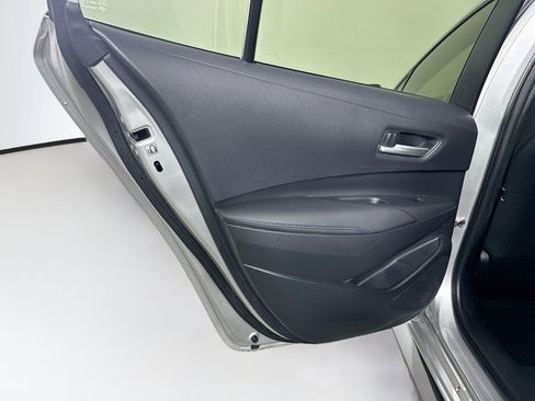 Used 2020 Toyota Corolla SE FWD image 25