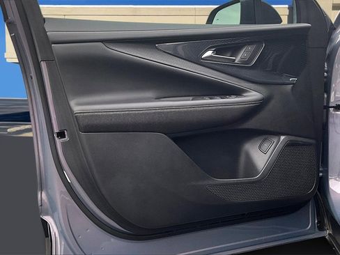 Used 2024 Chevrolet Blazer EV LT image 19