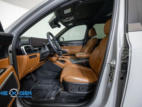 Used 2024 Kia Telluride SX Prestige X-Line AWD/4WD image 11