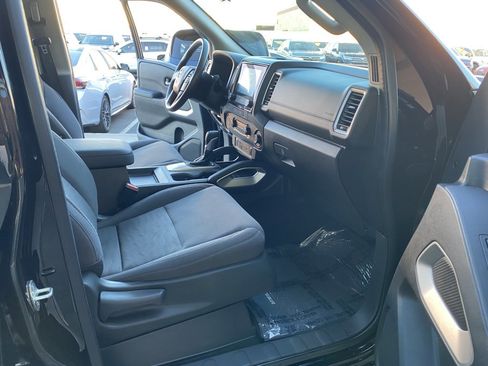 Used 2022 Nissan Frontier SV image 21