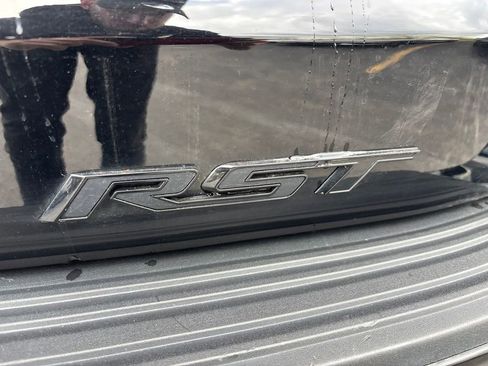 Used 2023 Chevrolet Tahoe RST w/ RST Performance Edition AWD/4WD image 17