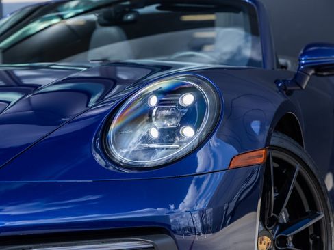 Certified 2022 Porsche 911 Carrera image 16