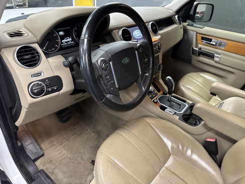 Used 2011 Land Rover LR4 HSE image 10