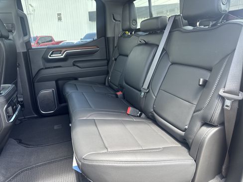 Used 2023 GMC Sierra 1500 Denali AWD/4WD image 11
