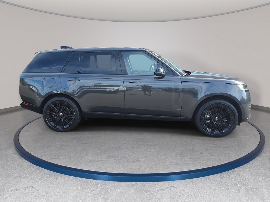 Certified 2025 Land Rover Range Rover Long Wheelbase SE AWD/4WD image 5