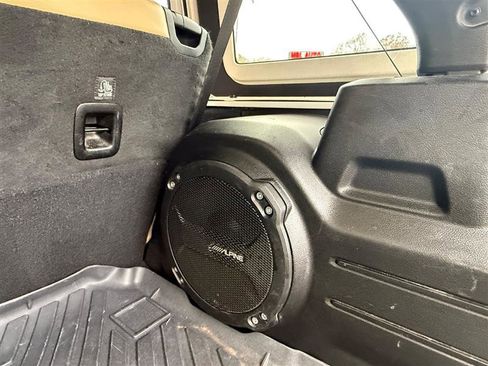 Used 2019 Jeep Wrangler Unlimited Sahara image 16