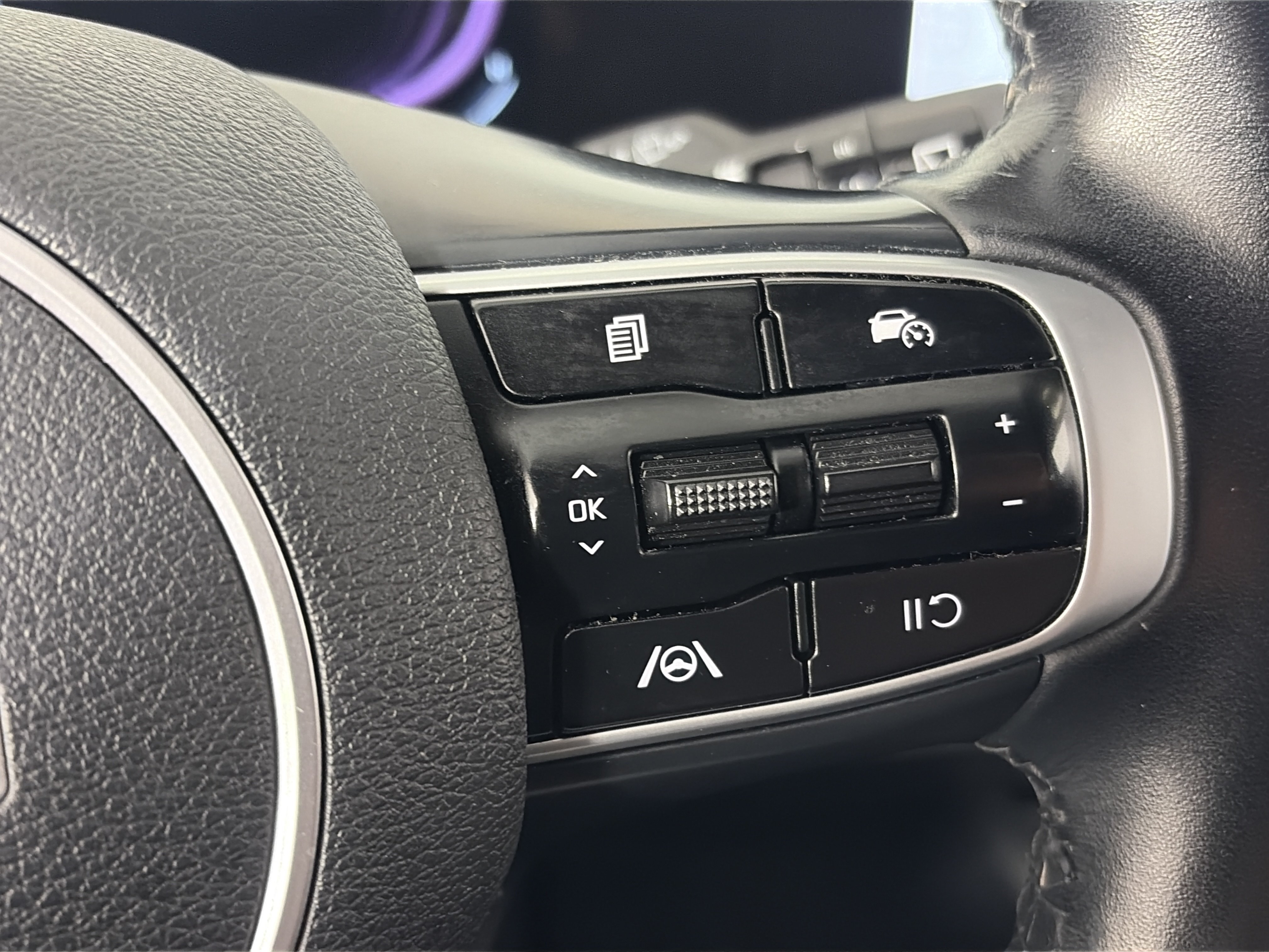 Certified 2024 Kia Sportage X-Line w/ X-Line Premium Package AWD/4WD image 33