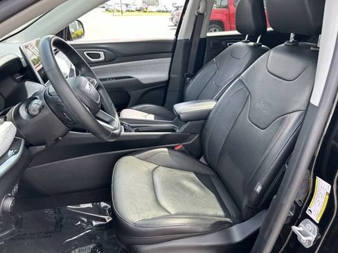 Used 2022 Jeep Compass Latitude w/ Sun and Sound Group AWD/4WD image 22