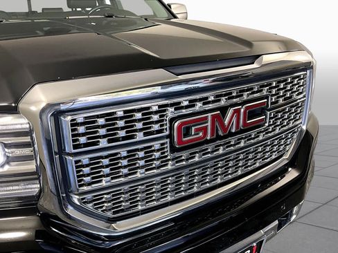 Used 2018 GMC Sierra 1500 Denali RWD image 28