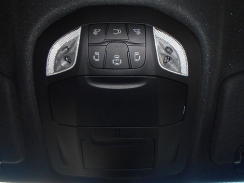 New 2026 Chrysler Pacifica Select FWD image 14