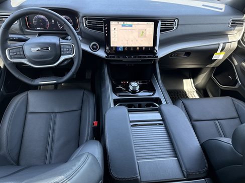 New 2026 Jeep Grand Wagoneer Limited AWD/4WD image 17
