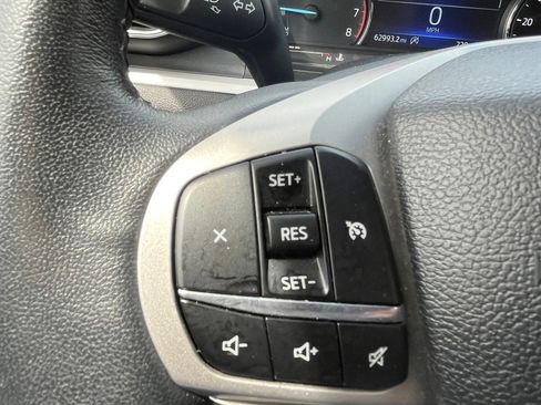 Used 2024 Ford Explorer XLT w/ Equipment Group 202A RWD image 14