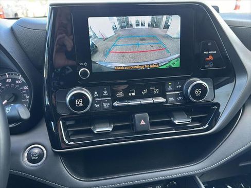 Certified 2024 Toyota Highlander LE image 15