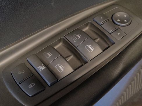 Used 2019 Dodge Journey SE image 27