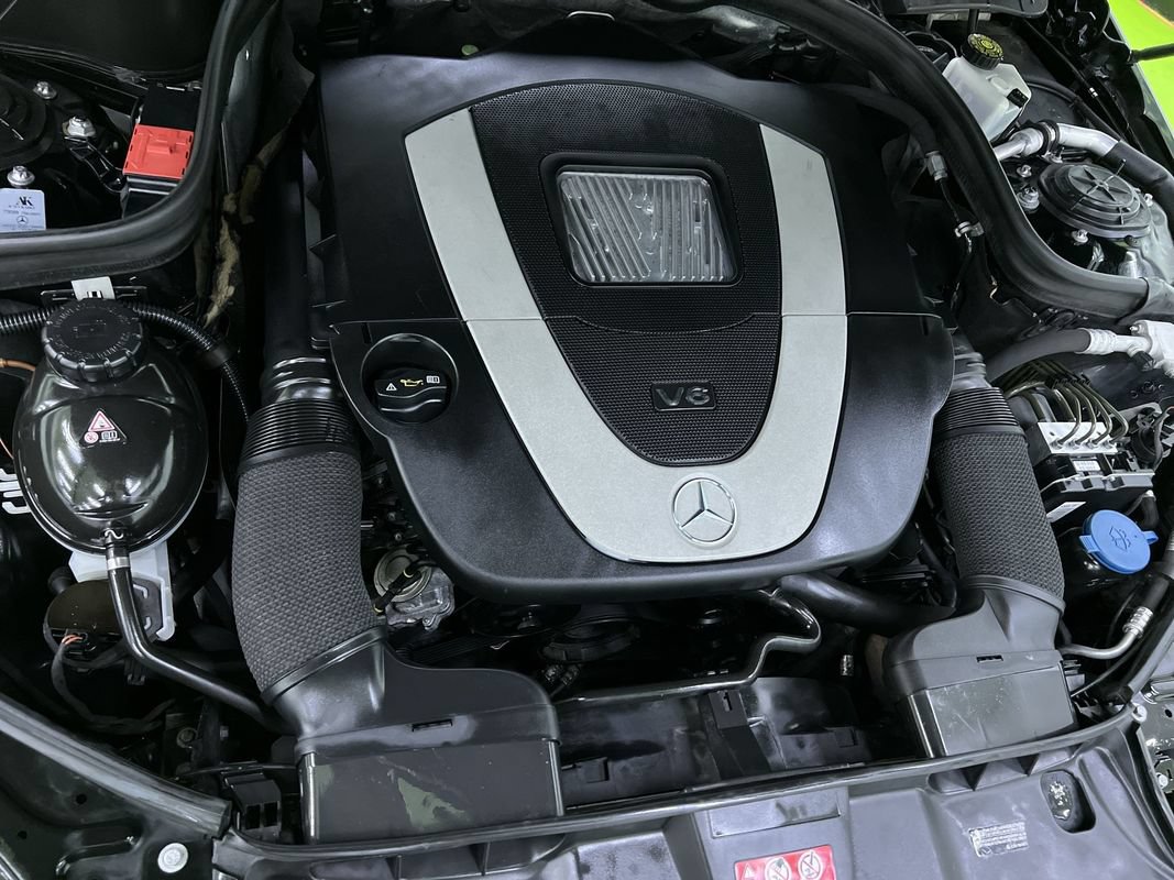 Used 2011 Mercedes-Benz E 350 4MATIC Sedan image 20