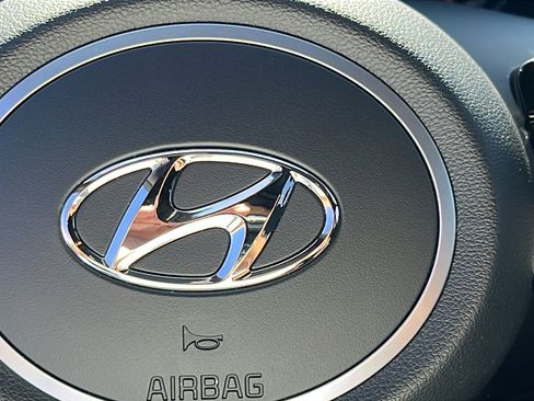 Used 2024 Hyundai Santa Cruz SEL image 17