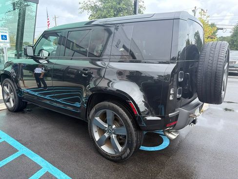 Used 2023 Land Rover Defender 110 V8 AWD/4WD image 3