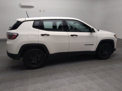 Used 2018 Jeep Compass Sport FWD image 10