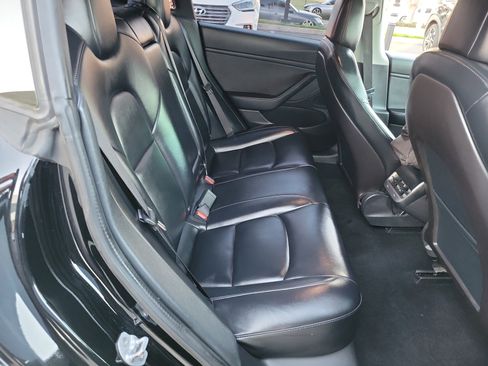 Used 2020 Tesla Model 3 Long Range image 18