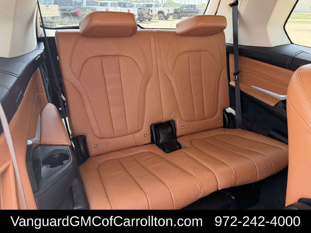 Used 2022 BMW X7 xDrive40i w/ Premium Package AWD/4WD image 35