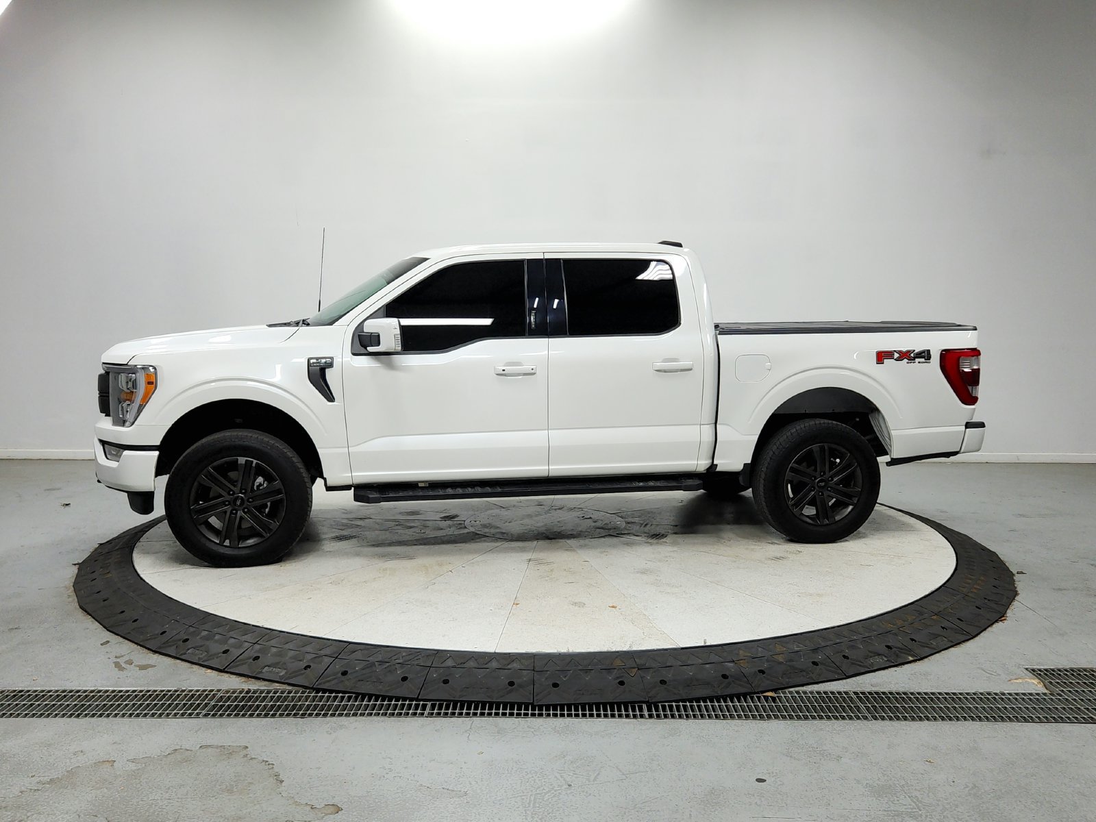 Used 2022 Ford F150 Lariat AWD/4WD image 5